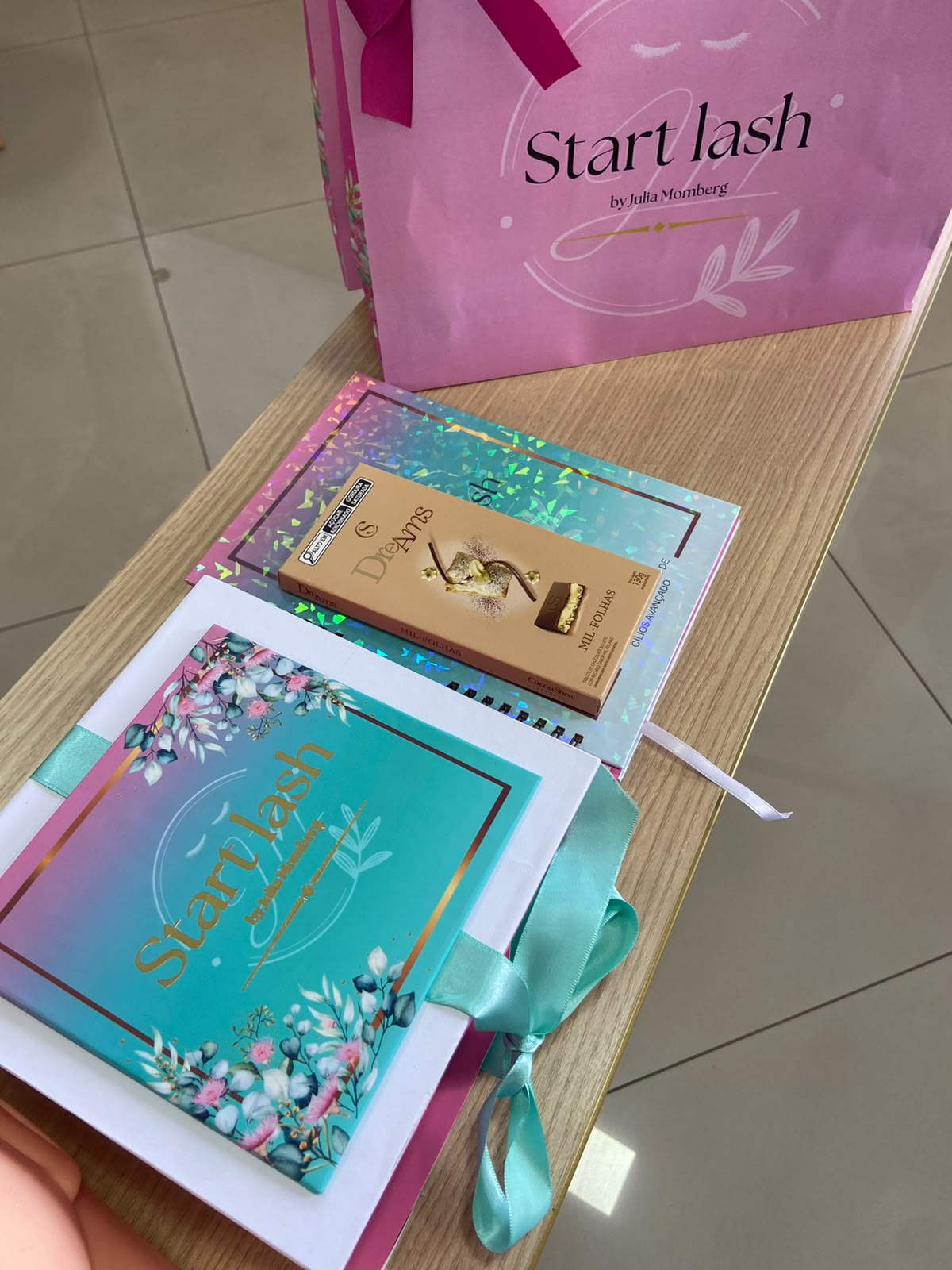 Kit completo de materiais do curso Start Lash
