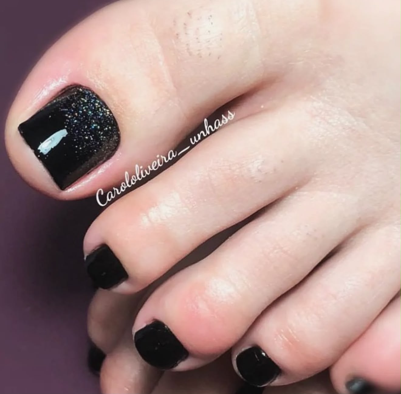 Pedicure — preto com glitter